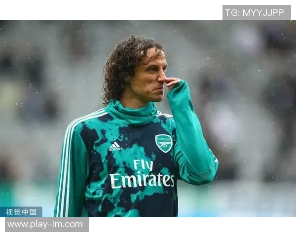 曼联考虑与赞助商DXC续约四年总价达8000万镑的合作方案